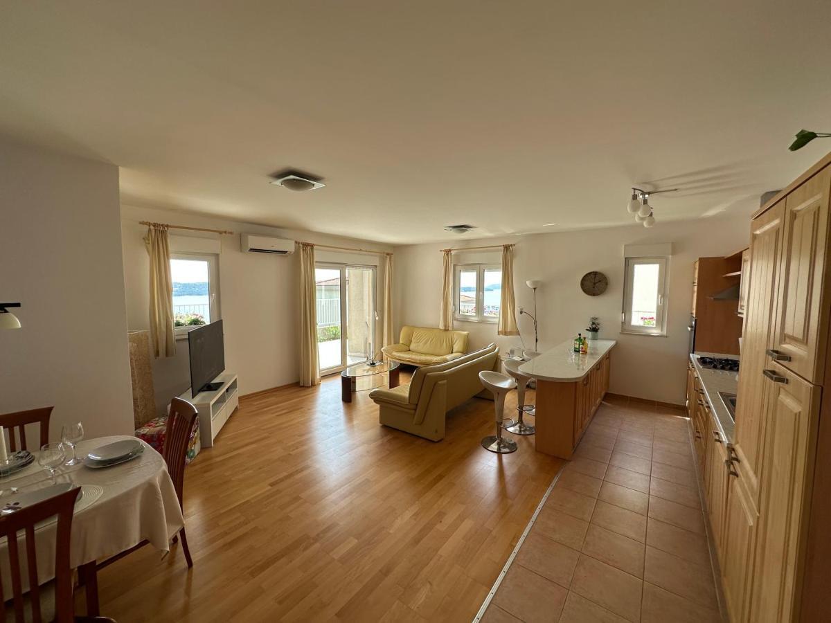 Aurora Luxury Apartment Trogir Eksteriør bilde